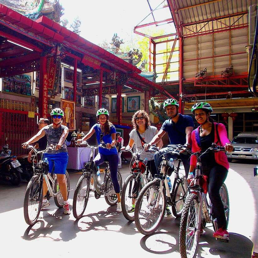 Thai culture and Bangkok local life guided bike tour - Talat Noi, where old Bangkok feels close