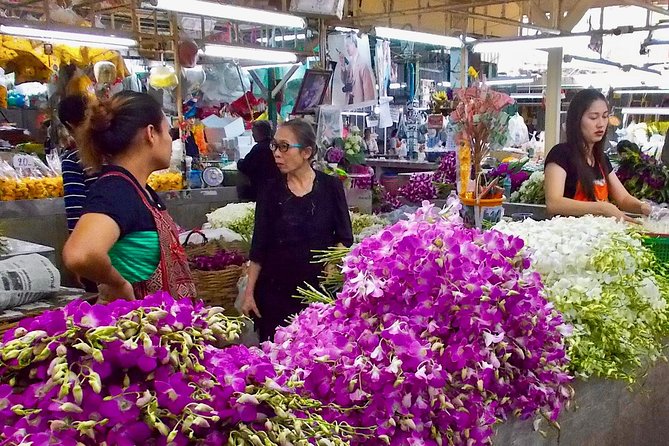 Thai Culture and Local Life 4- Hour Bangkok Bike Tour - Crossing the Chao Phraya River