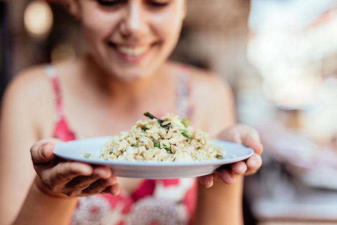 The 10 Tastings of Chiang Mai With Locals: Private Street Food Tour - Why a private Chiang Mai food tour works well