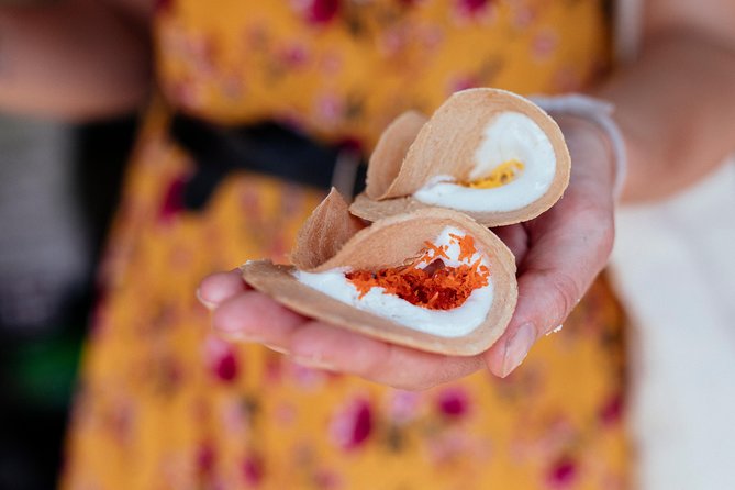 The 10 Tastings of Chiang Mai With Locals: Private Street Food Tour - Guide quality makes the biggest difference