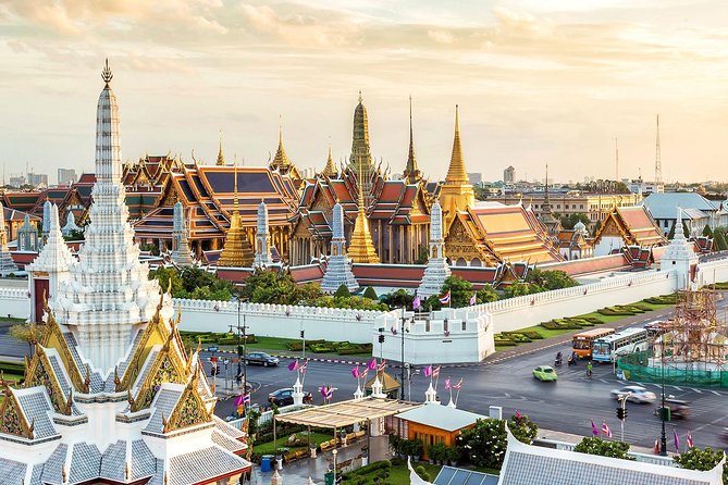 The Grand Palace, Wat Phra Kaew, Wat Pho Tour with Massage option - The optional 30-minute Thai massage