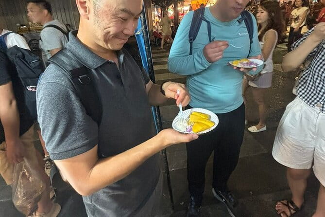 The Highest Rated Food Tour in Bangkok 10+ Tastings - Why Bangkok Chinatown is such a good food-tour setting
