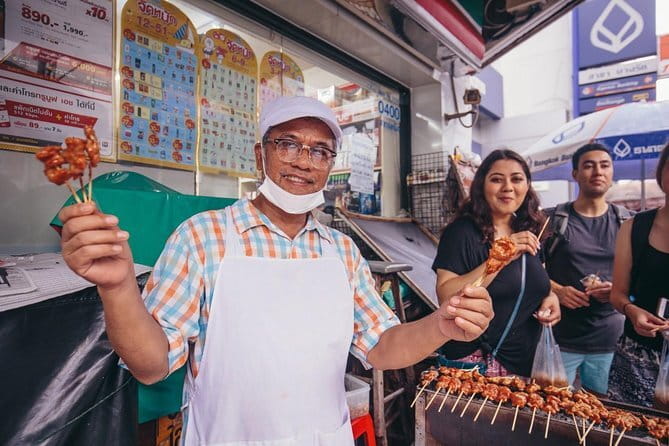 The Highest Rated Food Tour in Bangkok 10+ Tastings - What the guide adds to the experience