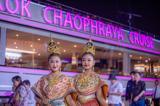 The Newest Luxury 5-Star Bangkok Chao Phraya Dinner Cruise - What the service is like on board