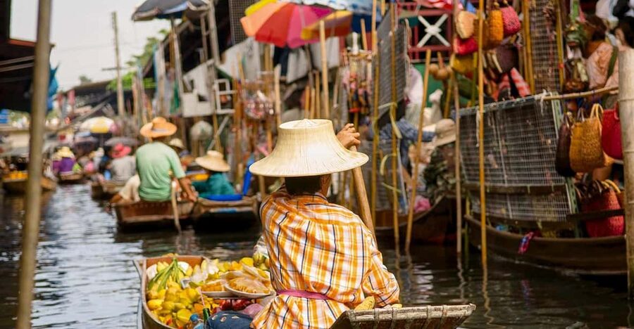 The Old Siam: Damnoen Saduak and Maeklong Railway Market - Getting out of Bangkok early