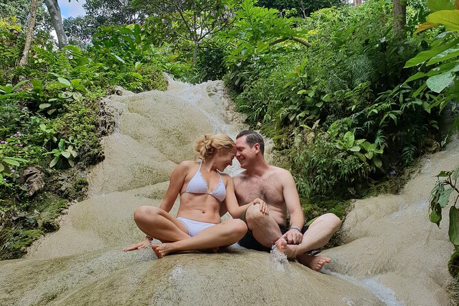 The Original Sticky Waterfalls Tour Chiang Mai Thailand - A local Thai lunch in Mae Taeng