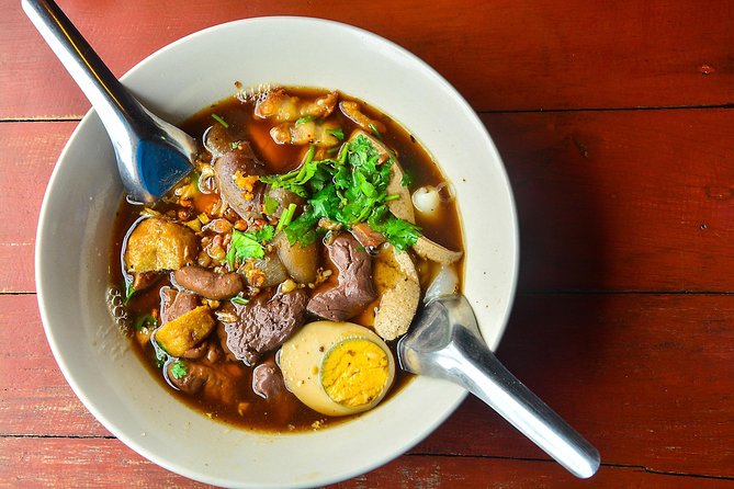 Timeless Thonburi Canal and Food Tour - How the private format affects the day
