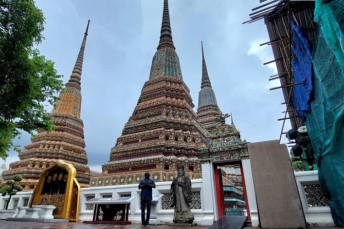 Top 3 Bangkok Temples: Multilingual Private Tour [EN,ES,DE,IT,FR] - Passing Chinatown, Ananta Samakhom, and Chitralada Palace