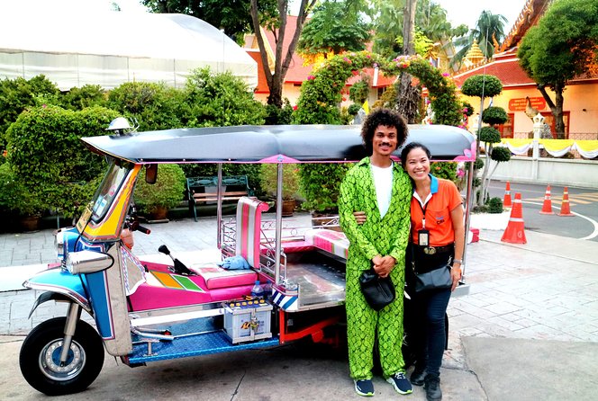 Tuk Tuk Bangkok Private Tour: WW2 Pad Thai, 360-Viewpoint, Chinatown (Pickup) - Thipsamai Pad Thai and the World War II connection
