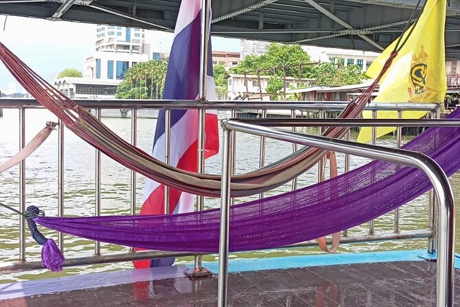 Unique and Scenic Slow Boat Tour from Bangkok to Ayutthaya - Thai Food, Drinks, and the Onboard Mood