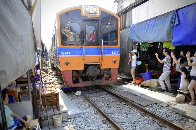 Unique Bangkok Markets: Train Market & Floating Market Adventure - What the guided commentary adds