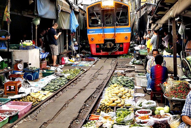Unique Bangkok Markets: Train Market & Floating Market Adventure - Join tour or private tour?
