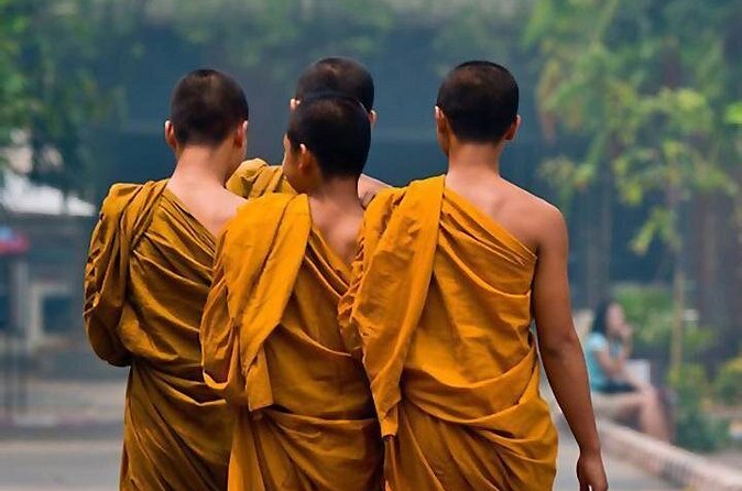Visit temples in and around Bangkok with a former monk of 10 years - Riverside temples across the Chao Phraya