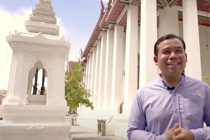Visit temples in and around Bangkok with a former monk of 10 years - How the eight-hour option works in practice