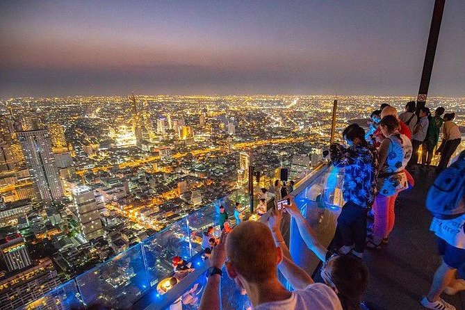 Walk over SKY at Kingpower SkyWalk Admission Ticket - Choosing between early entry and sunset