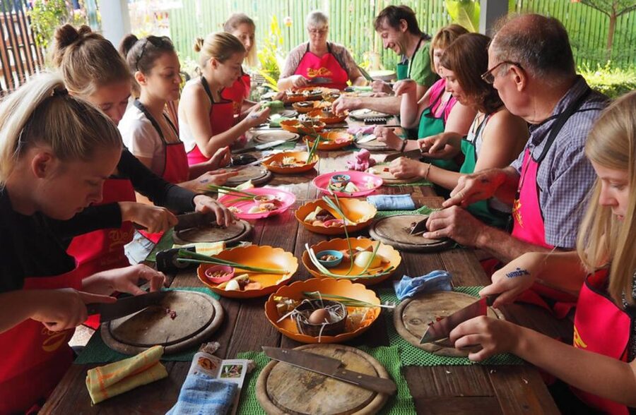 We Cook Thai Home Garden Cooking School - Key points at a glance
