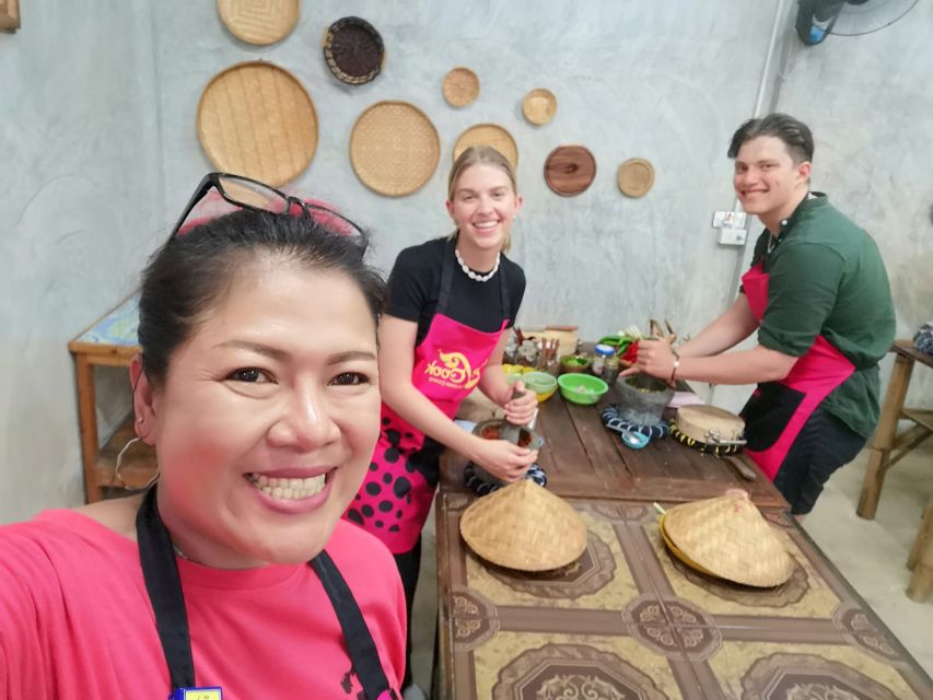 We Cook Thai Home Garden Cooking School - Cooking at Mam’s garden home