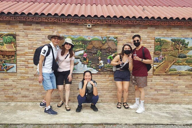 Wheelchair & Luxury Tour to Floating & Railway Markets - Why this makes a good break from Bangkok