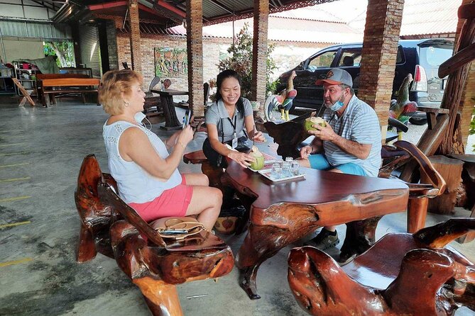 Wheelchair & Luxury Tour to Floating & Railway Markets - What the eight-hour schedule feels like