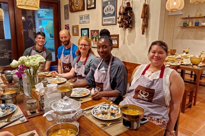 White Lotus Thai Cooking Class in Bangkok - Friendly instruction from Jeab and Jenny