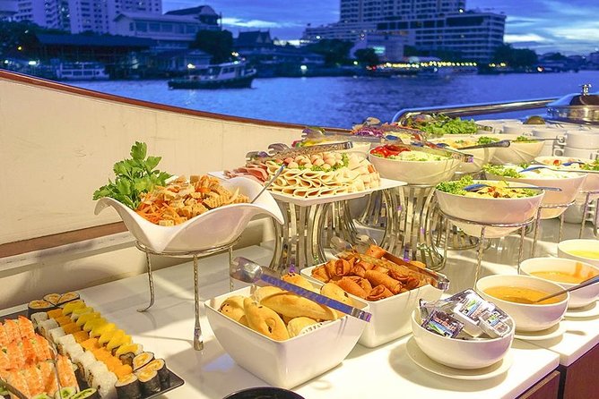 Wonderful Pearl: Bangkok's Dinner Night Cruise - Live music and Thai dance keep the boat moving