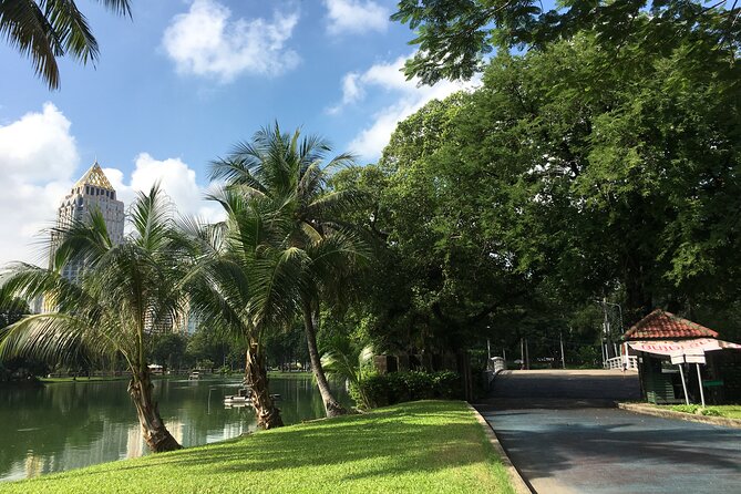Yoga in the Park Thailand - Who should book this Bangkok yoga class?